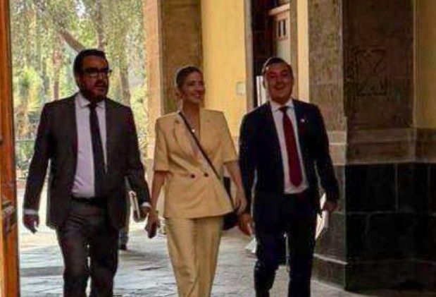 El presidente municipal de Culiacán Juan de Dios Gámez, presente en la reunión de 61 alcaldes de México con la presidenta Claudia Sheinbaum