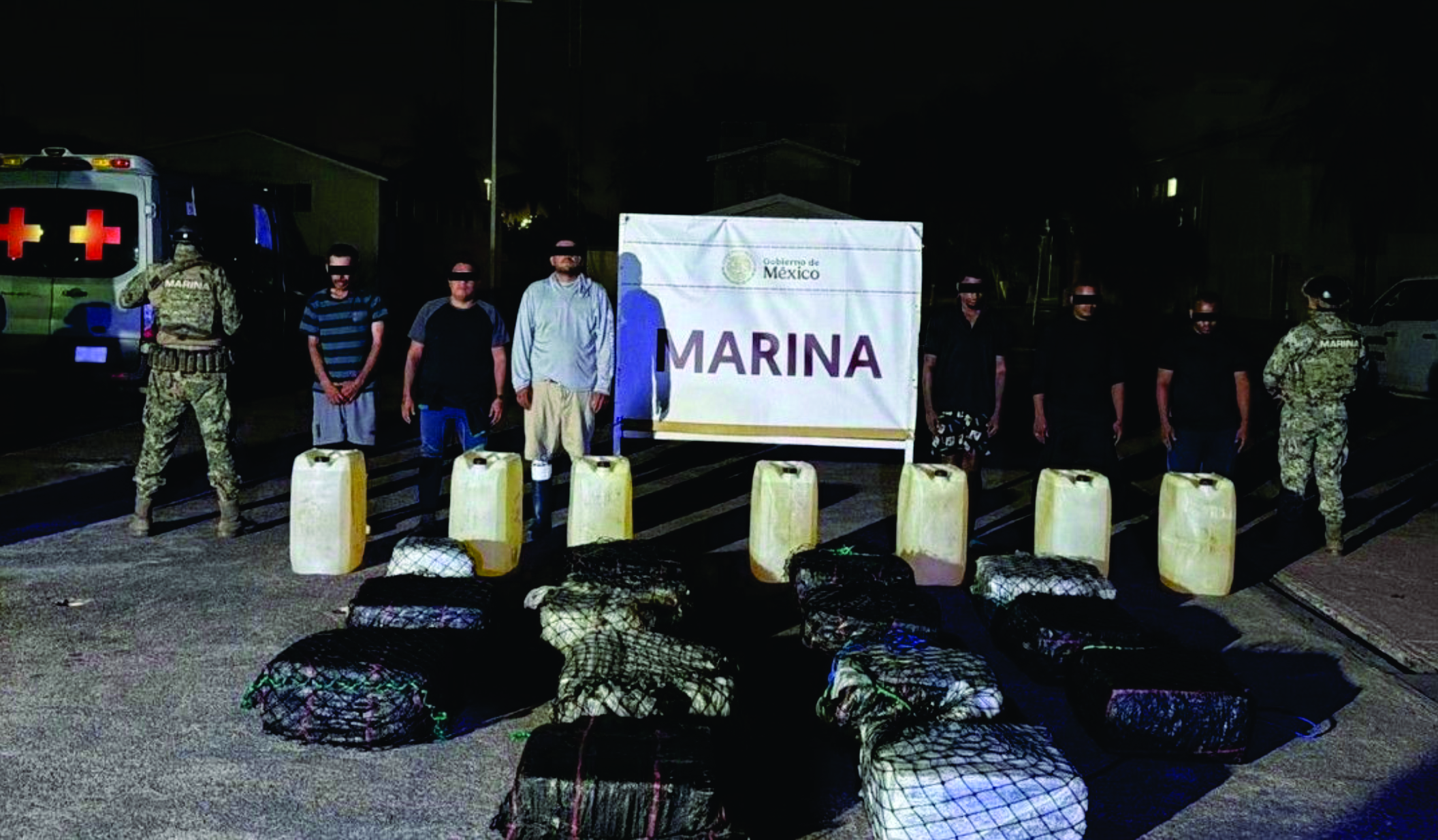 En Michoacán, detiene la Marina a seis presuntos narcotraficantes y asegura 650 kilos de cocaína