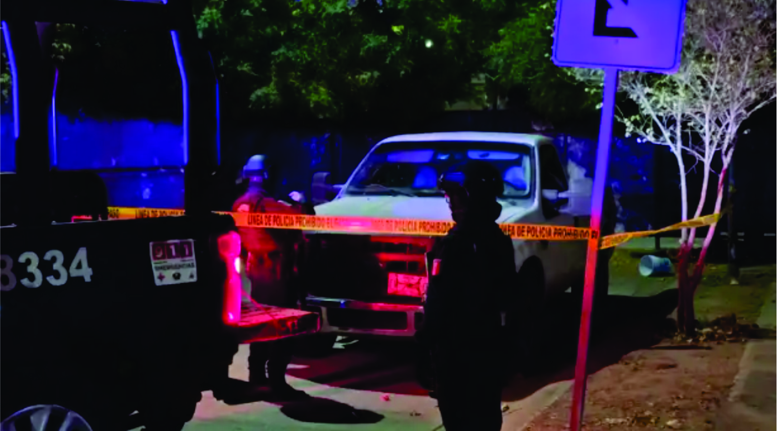 Arrojan a un encobijado en Espacios Barcelona; solo se le aprecian los pies descalzos