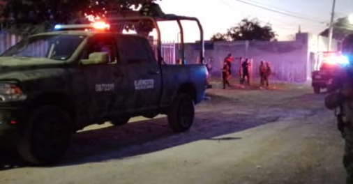 Mujer asesina a balazos a un hombre y es detenida por militares en Villa Juárez Navolato